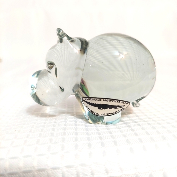 Handmade Glass Hippopotamus Paper Weight - Picture 1 of 10